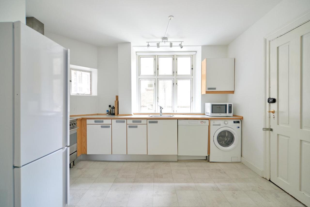 Xl Flat W 3 Bedrooms By Kings Garden In Cph City Kopenhagen Bagian luar foto